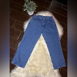 Wrangler classic loose blue jeans sz 12 husky